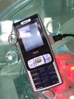   NEC e121